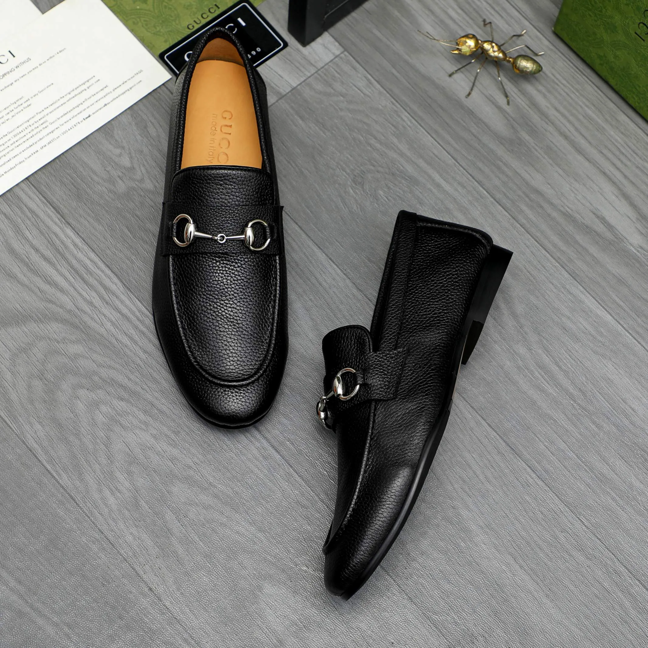Men's shoes 💰500 Product trademark: GUCCI "Gucci" business slip-on leather shoes Regular size: 38-44 (37.45.46 custom-made, non-refundable) Product materials: Selected pebbled cowhide upper, cowhide insole, original outsole